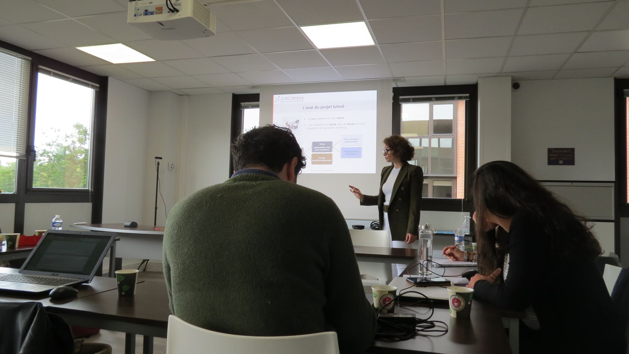 Professeure-Institut-Juriscampus-autrice-cours-e-learning